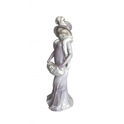 Porcelanowa figurka kobiety w stylu Art Deco, syg. Neubach 